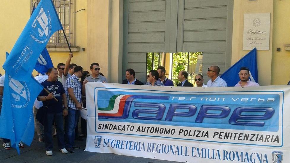 Presidio del Sappe: «Dovremo pagare per lavorare»