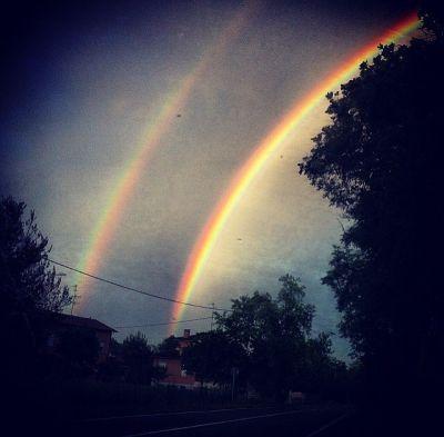 Lo spettacolare, doppio arcobaleno nelle foto Instagram 