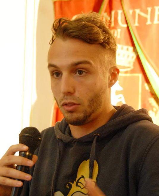 Cinque stelle: «Ecco come risparmiare sulle spese»