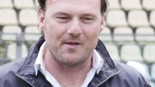 Il mister interrompe le vacanze per un summit di mercato