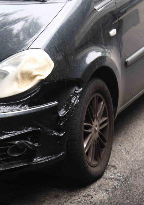 Incendiato il furgone di un muratore 