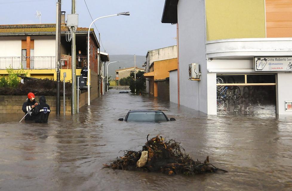 Gli alluvionati in marcia su Cagliari: «Vogliamo fatti» 