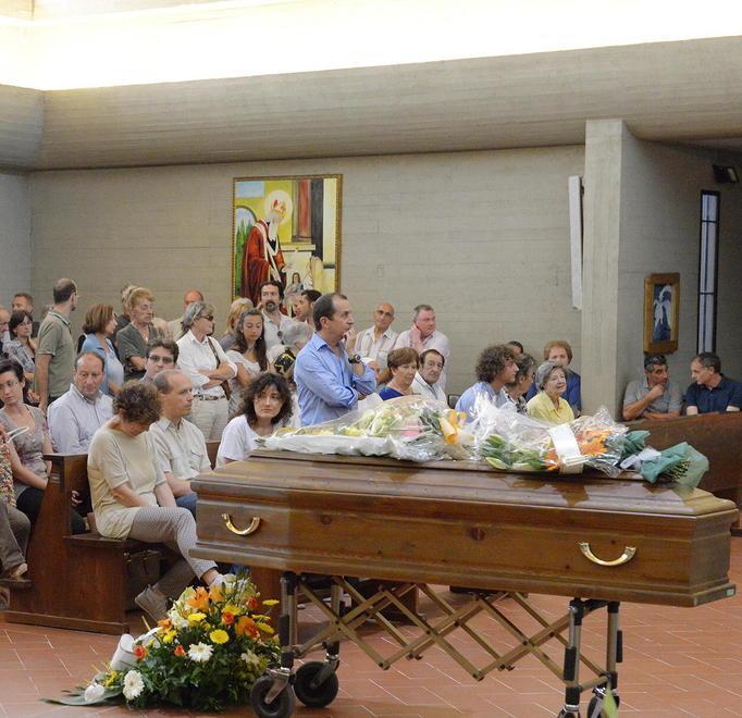 Una chiesa stracolma per l’addio al professor Rabuzzi