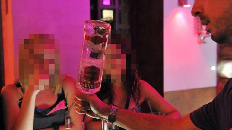 Quindicenne alla soglia del coma etilico