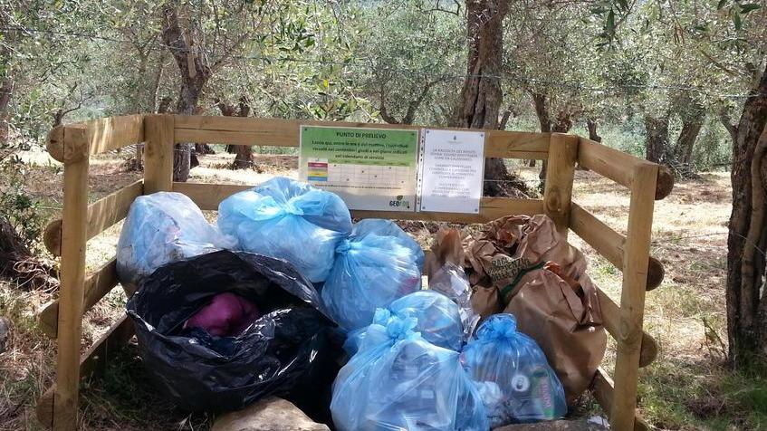Colle e Villa, troppi rifiuti all’aperto