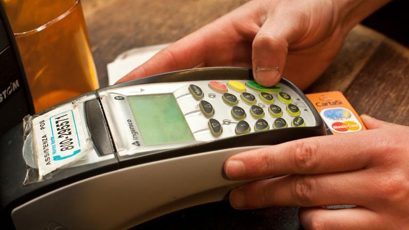 Bancomat obbligatori? Sì, ma solo sulla carta...