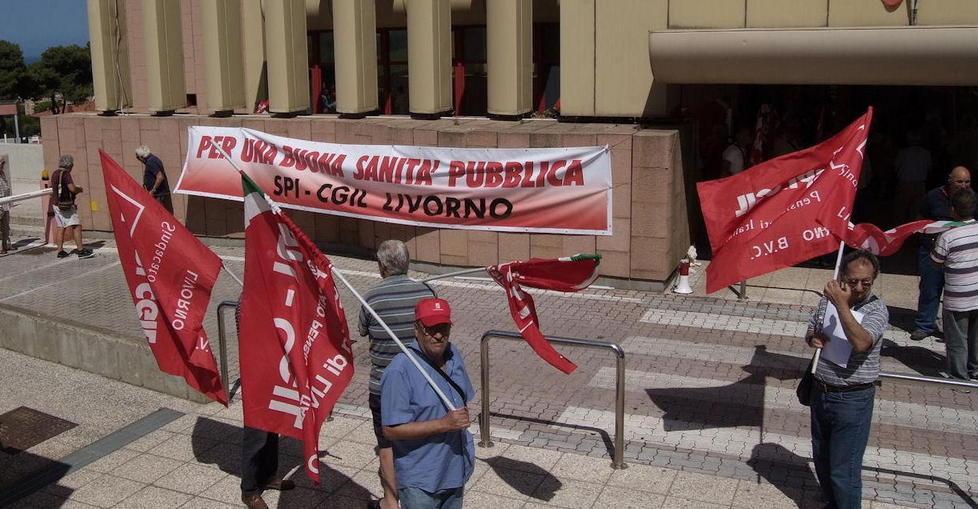 Presidio dello Spi Cgil contro i ritardi dell’Asl