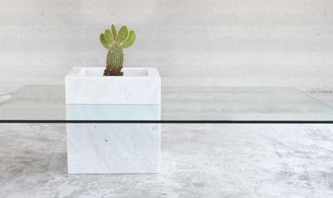 E gli oggetti di design rivivono nel “bianco”