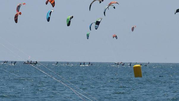 Kite surf e sup paddle, le vacanze da acrobati