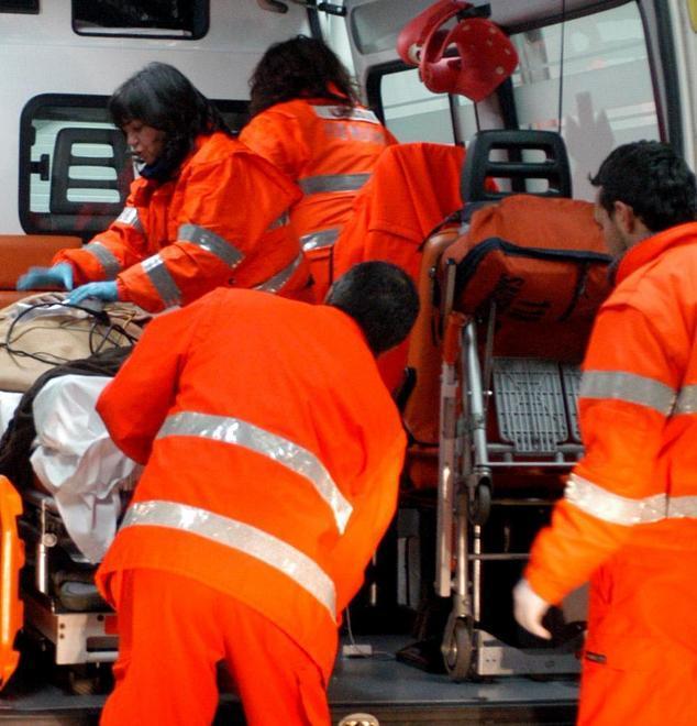 Schiacciato da un camion: muore 58enne 