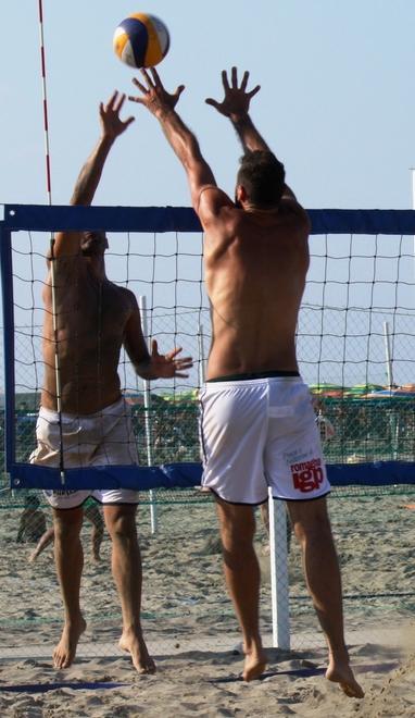 Volley e rugby sulla sabbia 