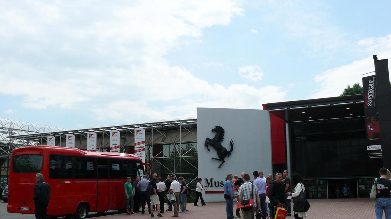 L'ingresso del Museo Ferrari a Maranello