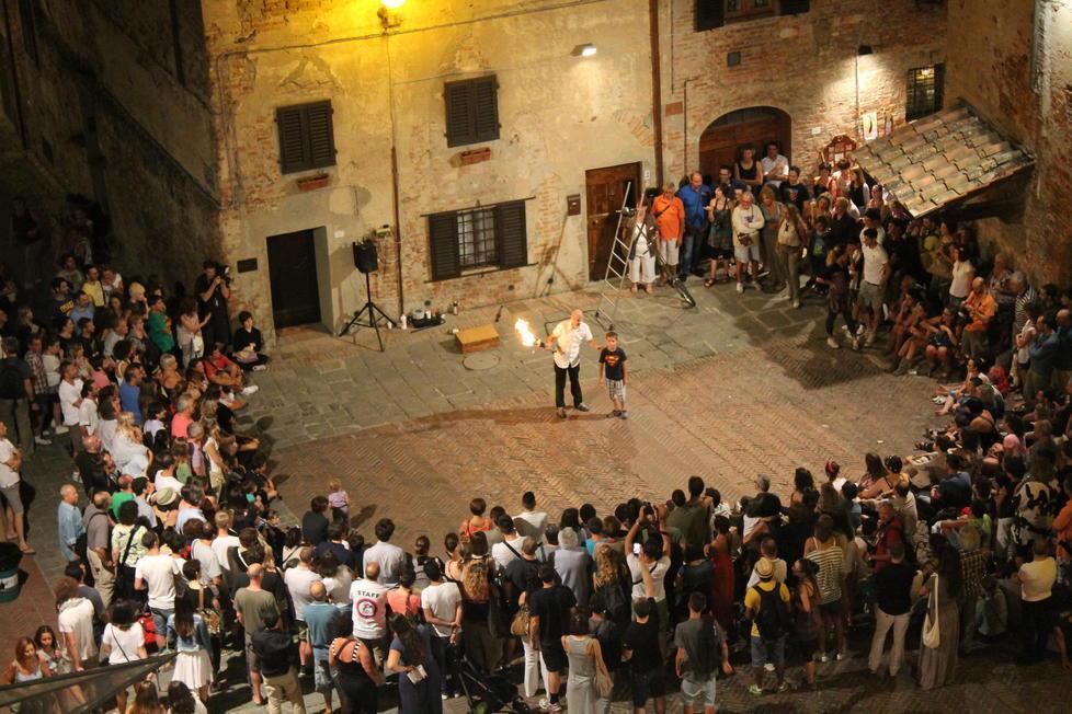 Prezzi inviariati per entrare nel fantastico mondo di Mercantia 