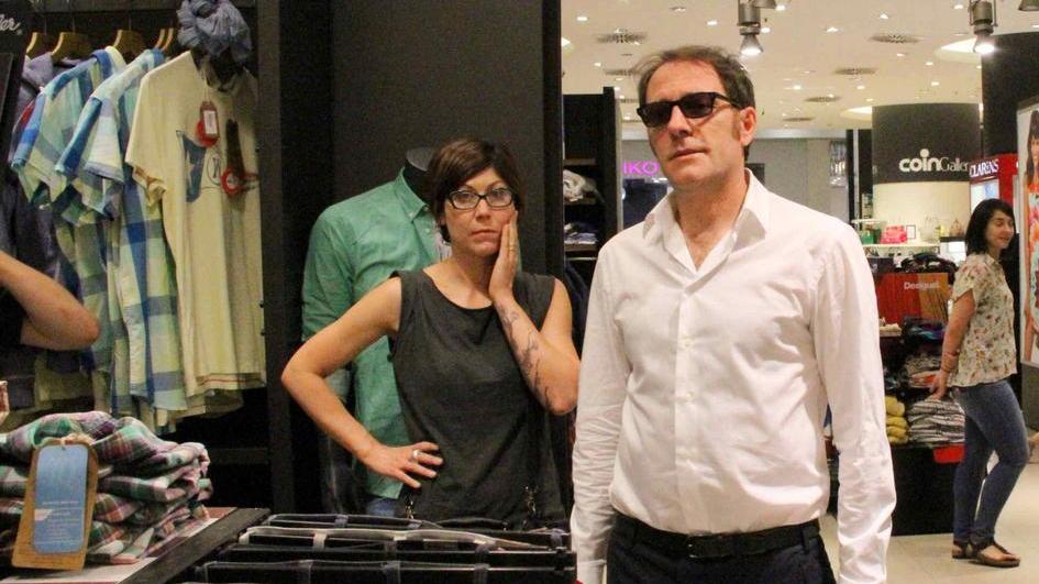Mastandrea gira un film nel centro commerciale dei Gigli