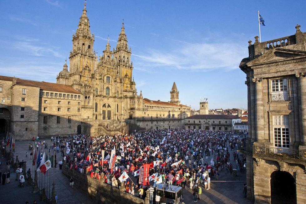 Bambino autistico e il suo papà sul cammino di Santiago di Compostela 