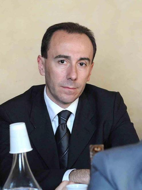 Raccolta firme dei consiglieri «Giornali in tutte le edicole» 