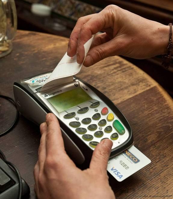 Pos obbligatorio? I commercianti: «Siamo attrezzati»