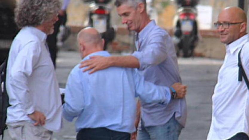 «Devo andare, c’ho la fila di assessori»