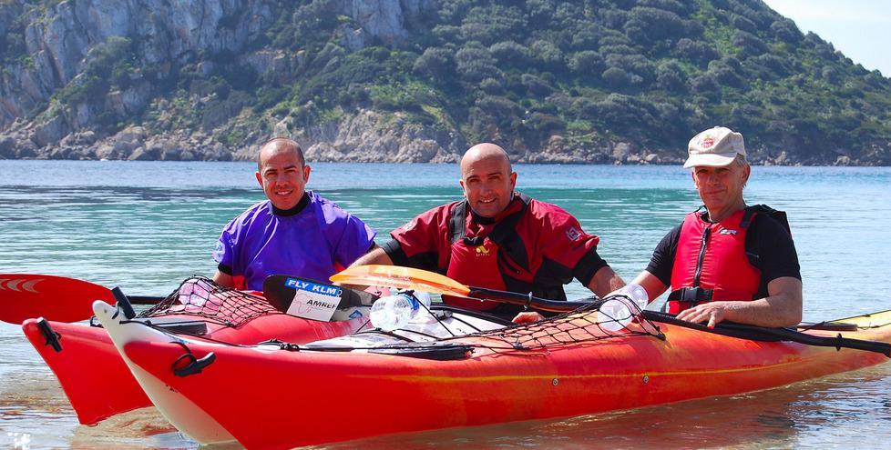 Avventura in kayak nel golfo di Marinella 