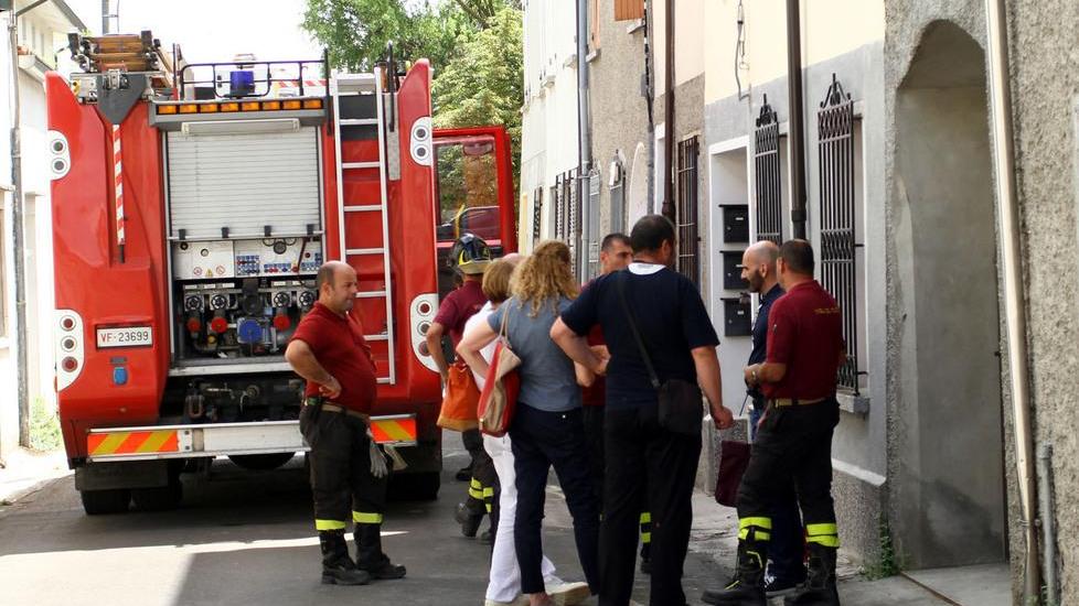Crolla un basso servizio, pochi danni