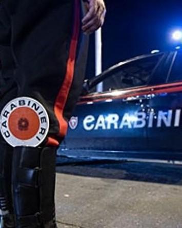 Calci e sputi contro i carabinieri 