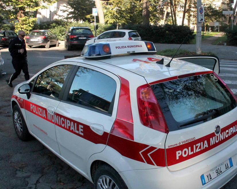 Minorenne chiede l’elemosina fermata dalla municipale 