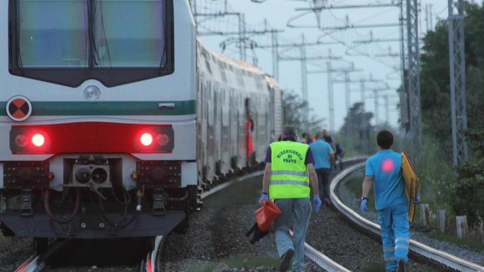 È un pratese di 57 anni l’uomo travolto dal treno a Borgonuovo