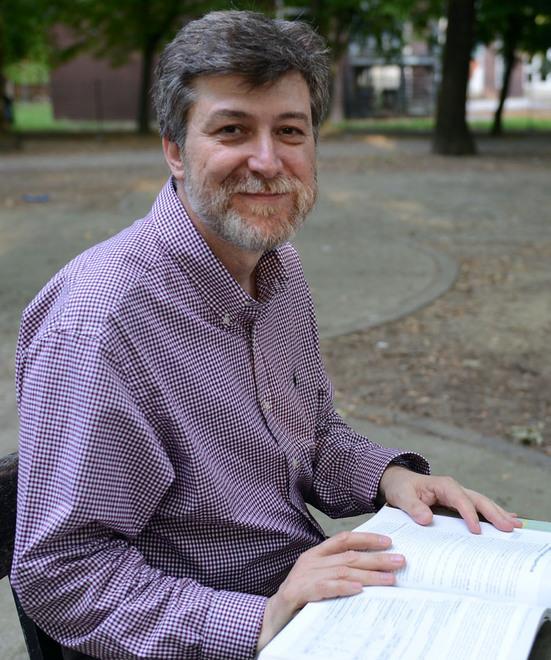 Di giorno professore e di sera studente nella stessa scuola 