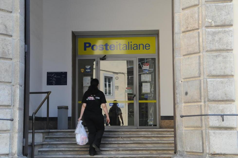 Ritiro raccomandate, lo sportello non c’è più in via Vallisneri 