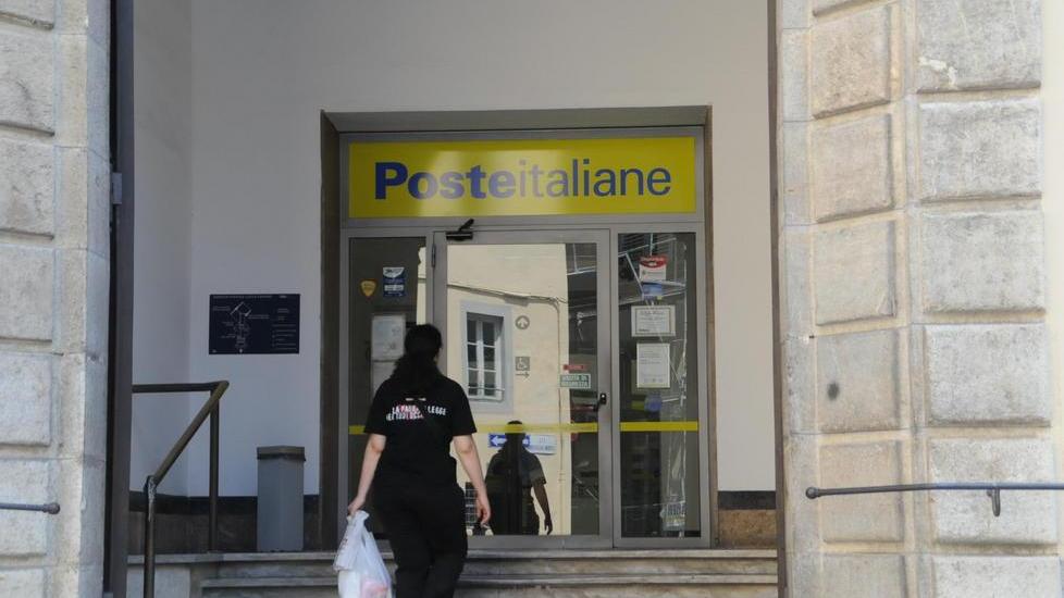 Ritiro raccomandate, lo sportello non c’è più in via Vallisneri