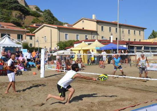 Oltre 200 a contendersi i tricolori di beach tennis