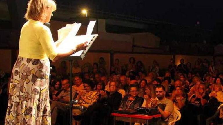 L’attrice Iaia Forte apre la rassegna al Biscottificio