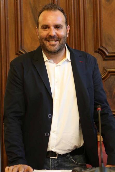 «Basta teatrini, ci presentino il programma e lavorino»
