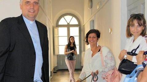 «Ecco a voi la mia laurea a... otto zampe»