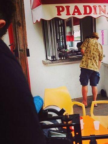 Il cantautore Paolo Simoni gira il videoclip “15 agosto”