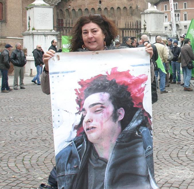 Aldro, via stipendio e beni dei poliziotti 