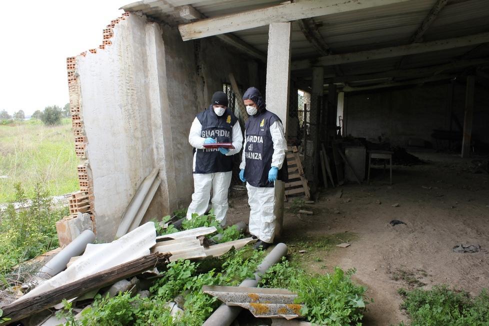 Tonnellate di amianto nelle campagne di Capoterra 