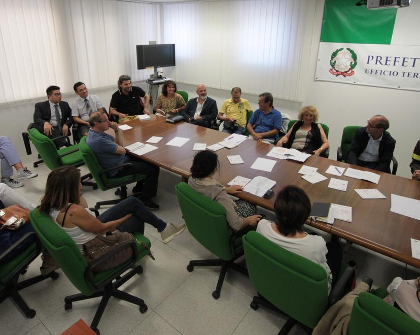 Prato, sicurezza antincendio nelle aziende: una pubblicazione in otto lingue 