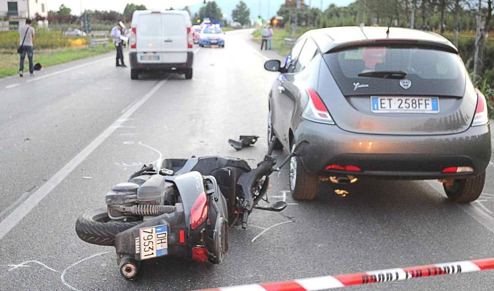 Scontro frontale a Chiazzano grave scooterista di 63 anni 