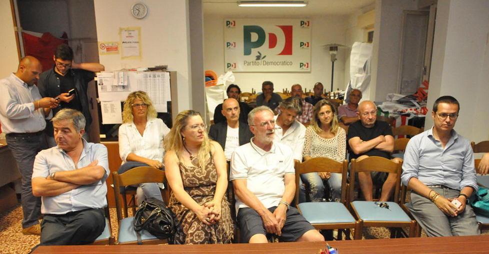I garanti passano la mano a un collegio di giovani 