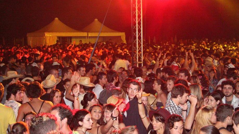 La movida in spiaggia porta posti di lavoro