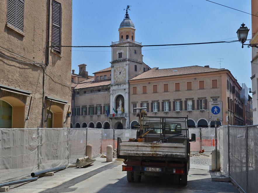 «Canalchiaro: navetta e indennizzi ai negozi» 