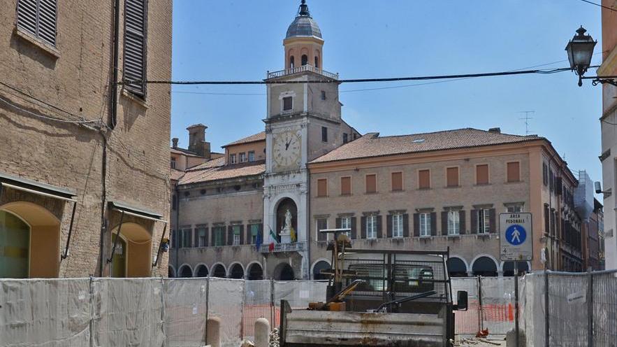 «Canalchiaro: navetta e indennizzi ai negozi»