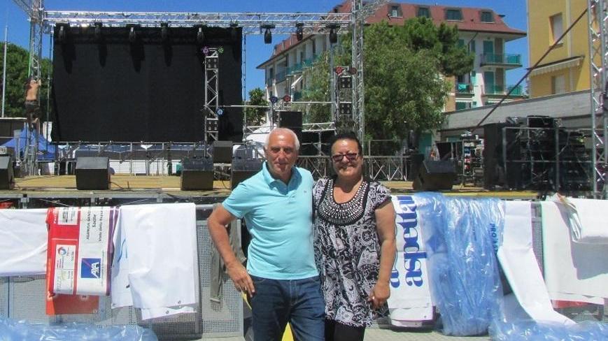 “Fisico&Politico” in tour Luca Carboni sul palco