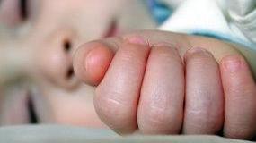 Muore in culla un bambino di soli cinque mesi