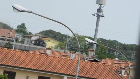 Contestata l’antenna per i telefonini