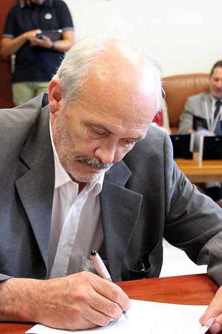 Abusi, giù una casa In lista altri quattro piccoli interventi 