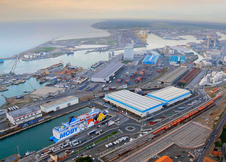 Porto, sì al dragaggio al Molo Italia 