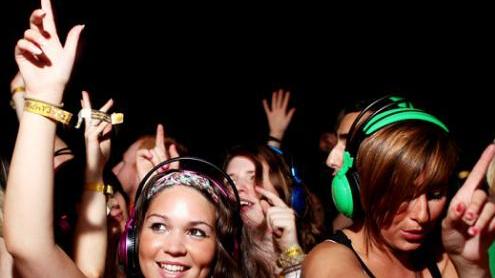In discoteca ci vado ma solo se è silent