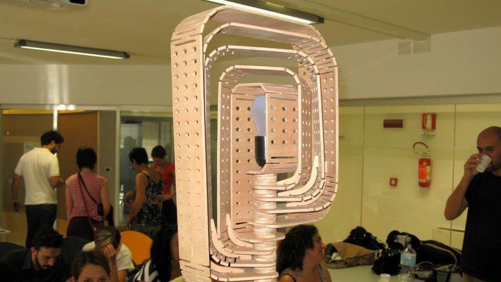 Dalla stampante 3D prende forma la lampada Qoccoi Lux
